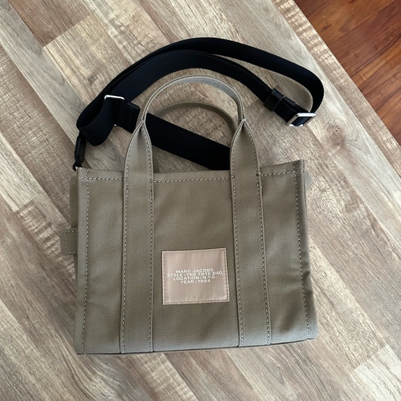 Marc Jacobs Slate Green Tote Bag - Picture 2 of 6
